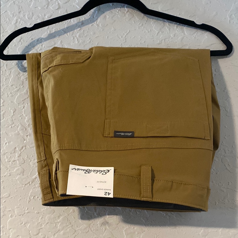 Eddie Bauer Tan Cargo Shorts Durable Cotton Design